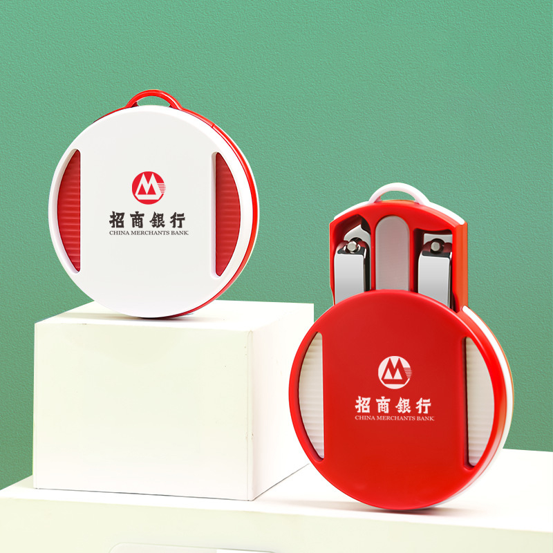 美甲美容套裝 - 背包客製館 1.印刷位置:可以局部印刷LOGO和標語 2.適用介紹:學校,家庭,教育機構,辦公室,政府部門,贈品派送 3.用途功能:顏值出眾,全面護理,一套就可以搞掂,送禮自用兩相宜。隨取隨用,適應各種場合 客製 - 背包客製館 美甲美容套裝