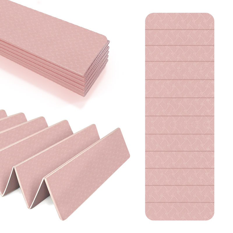 折疊TPE瑜伽墊 - 背包客製館 TPE的墊子使用時間較長,TPE的墊子比PVC的耐用,使用時間是PVC的四五倍。 TPE的墊子防滑性及彈性較好。 TPE原料,安全耐用,無毒無味,防滑,彈性好,防撕裂。 自然氧化裂解,可回收、避免環境污染。 客製 - 背包客製館 折疊TPE瑜伽墊