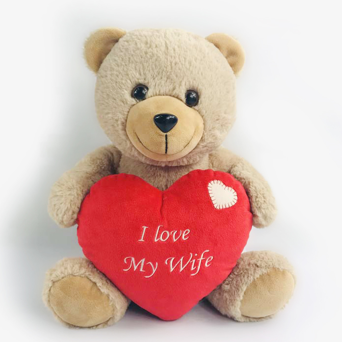 熊抱情人節 - 背包客製館 我們的愛心熊Bear Bear由非常柔軟、令人擁抱的材料製成,讓您感到舒適和放鬆。雙手抱著愛心的心形表明您有多愛他人。 手感細膩舒適,內裡填充飽滿,不易變形。 可以訂製LOGO,值得每位珍藏。 客製 - 背包客製館 熊抱情人節