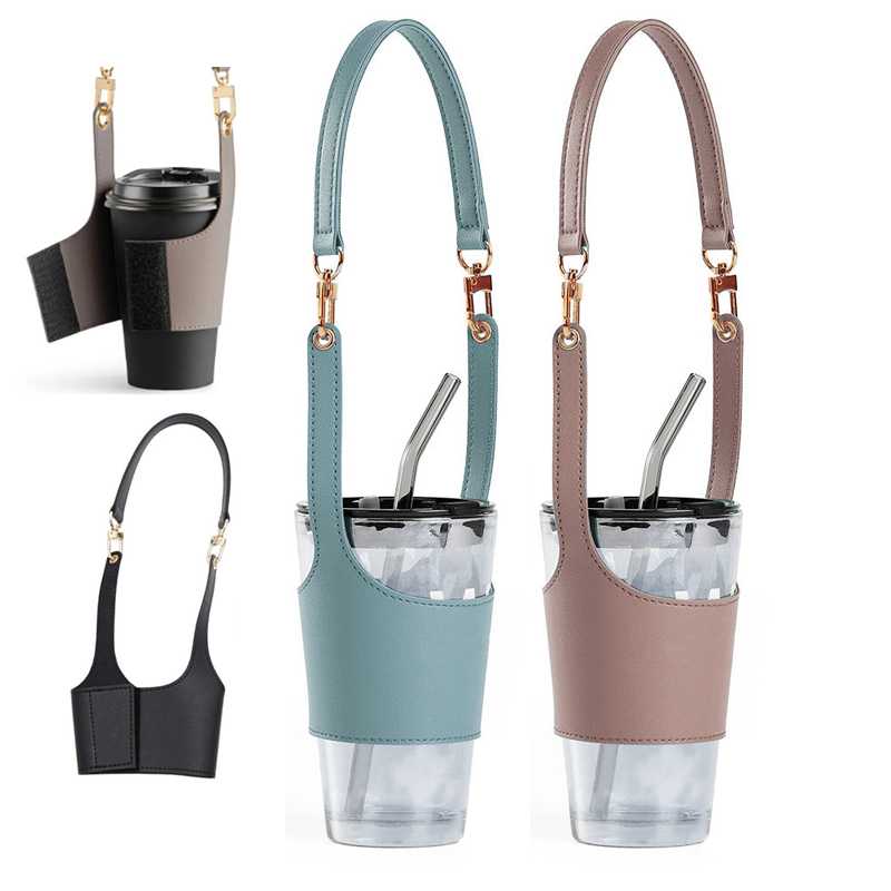 手提咖啡杯套 - 背包客製館 手提咖啡杯套高品質皮革奶茶杯套戶外便攜加厚咖啡杯提袋: - 高品質皮革:具有質感佳、耐用、耐磨、防水等特點,能有效保護咖啡杯或奶茶杯,同時彰顯品質與時尚感。 - 加厚材質:通常採用較厚的皮革,提供更佳的隔熱效果,防止燙傷手,還能增強杯套的耐用性。 - 手提設計:便於攜帶,適合在戶外、旅行、上班等場景中使用。 有多種顏色可供選擇,可以局部印刷 LOGO 和標語,滿足不同的個性化需求。 客製 - 背包客製館 手提咖啡杯套